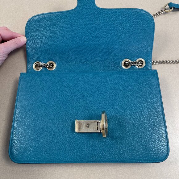 Gucci Interlocking G Crossbody Bag in Blue Pebbled Leather - Preowned - Picture 6 of 16